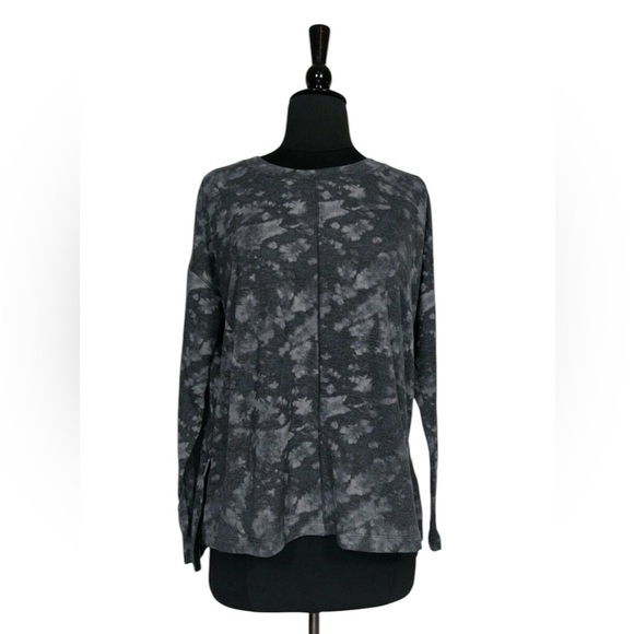 Old Navy Active Size Medium Black and Grey Tie-Dye Long-Sleeve Top - Picture 2 of 5